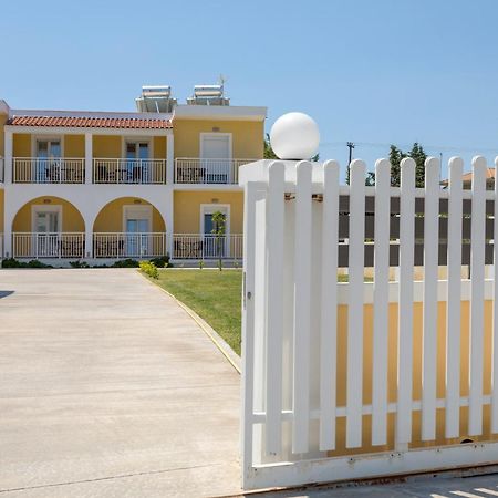 Morfeas Zante Apartments Bagian luar foto