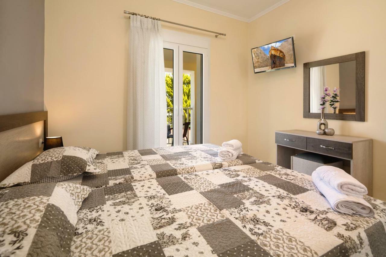 Morfeas Zante Apartments Bagian luar foto