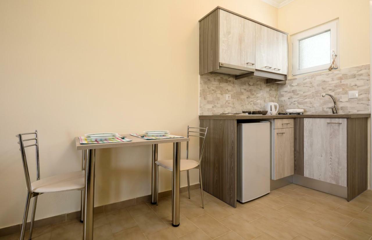 Morfeas Zante Apartments Bagian luar foto